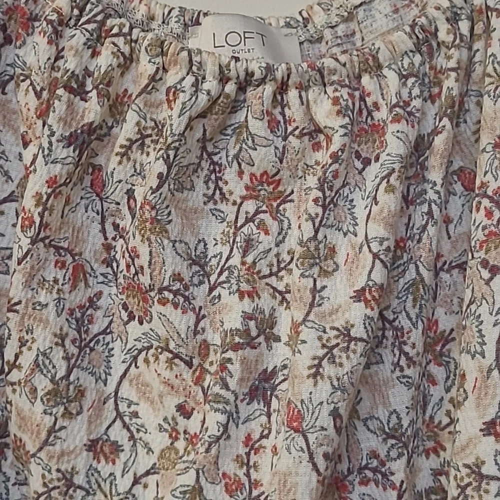 LOFT Pink and Gray Smocked Puff Sleeve Blouse used good‎ condition.
